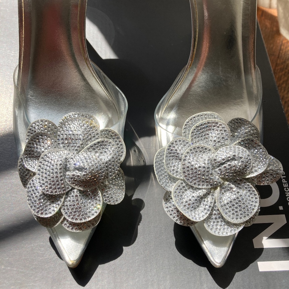 I.N.C. Sheona Silver Heels Sz 8.5 👠 - Picture 2 of 11